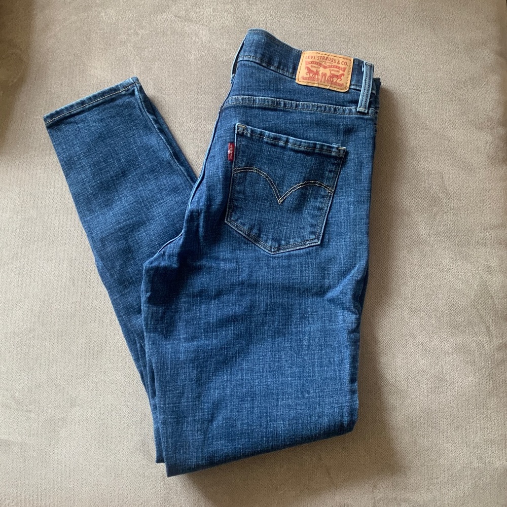 Levi’s 311 shaping skinny ankle jeans size 27